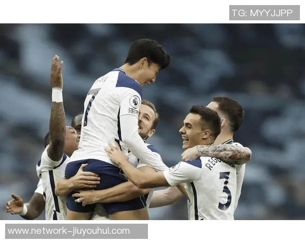 足球双鬼拍门的精彩瞬间与战术解析让我们一起领略足球魅力与激情